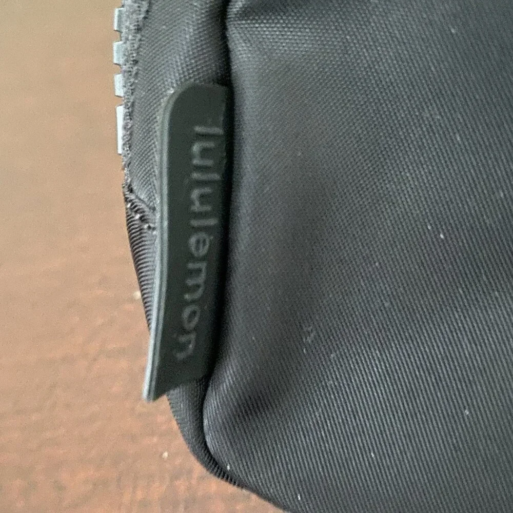 Lululemon Everywhere Belt Bag 1L NWT - Picture 7 of 13
